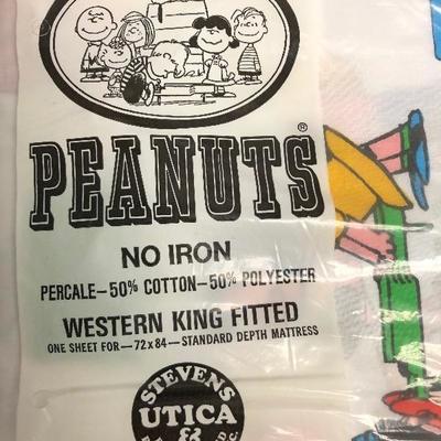 #16 1971 united feature syndicate peanuts Western king fitted sheet