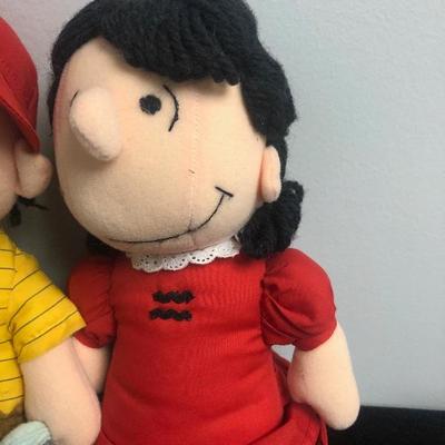 #70 Linus and Lucy plush dolls