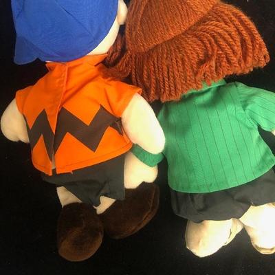 #71 Charlie brown and peppermint Patty plush dolls