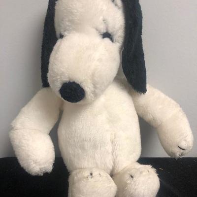 #77 16 inch snoopy plush doll