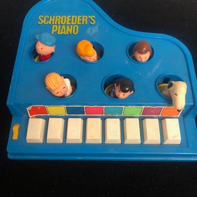 #101  Schroders piano