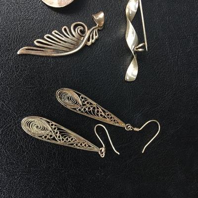 #6 Sterling Silver Lot of Five pieces 30g. 