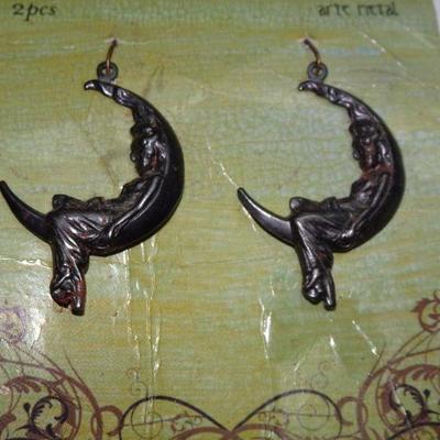 Victorian Charms, Crescent Moon