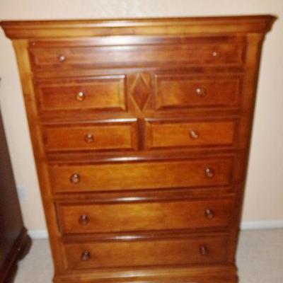 LOT 3  ALEXANDER JULIAN CHEST OF DRAWER