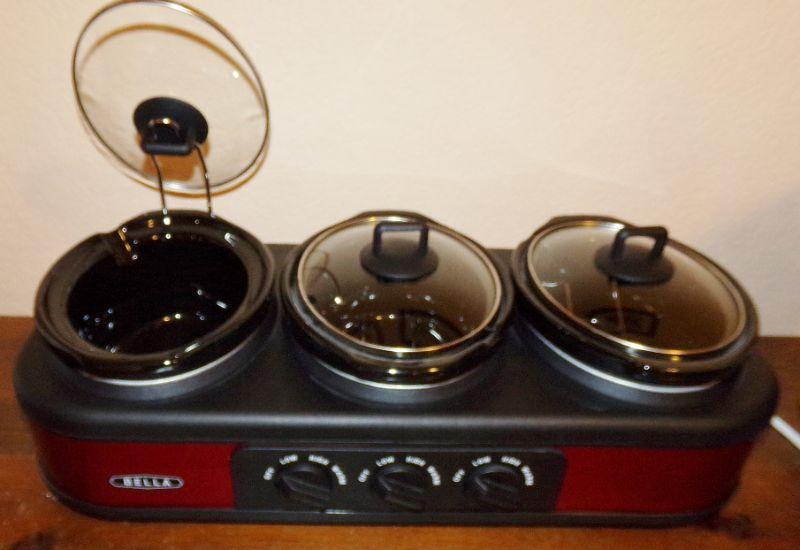 LOT 82 BELLA 3 WARMING CROCK POTS