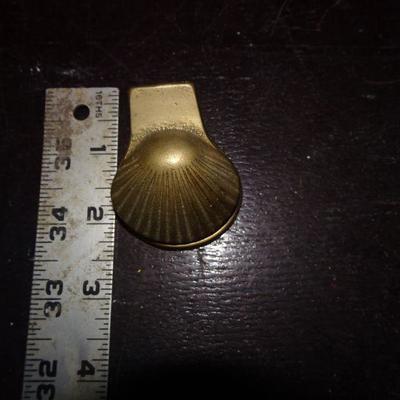 Over-sized Brass Scallop Shell Clip