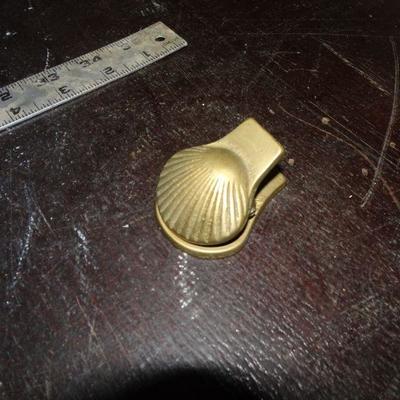 Over-sized Brass Scallop Shell Clip