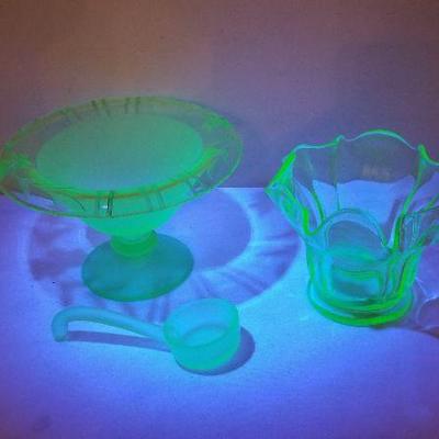Lot #320  Two pieces Vintage VASELINE Glass