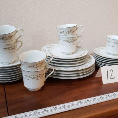 Lot 12: International Silver Co. "Springtime" China Set