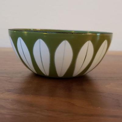 Lot 22: Vintage Cathrineholm Avocado Green and White lotus Small Bowl 