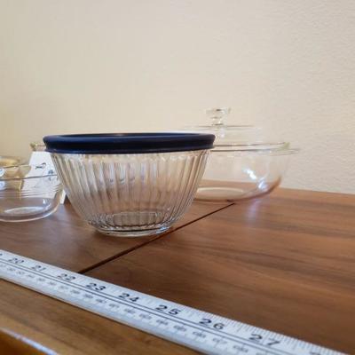 Lot 24: Pyrex Bowls and Pie Plate Lot