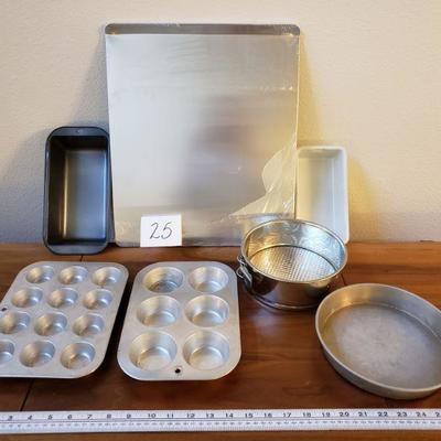 Lot 25: Baking Lot