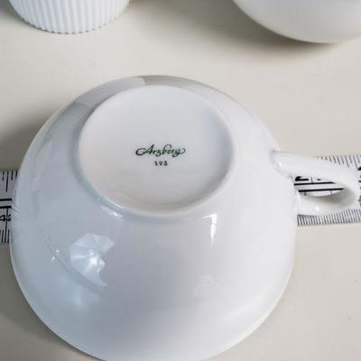 Lot 28: Arzberg Porcelain China Set