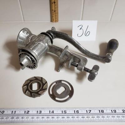 Lot 36: Vintage E.C. Simmons Keen Kutter