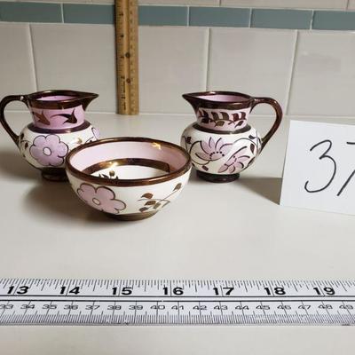 Lot 37: (3) Piece Lancasters English Ware
