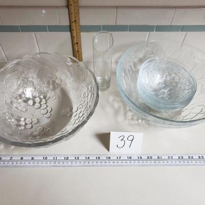 Lot 39: Glass Bowls with Grape Motif Lot