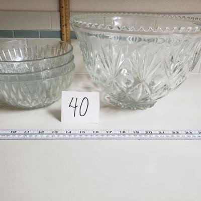 Lot 40:  Glass Bowls Lot