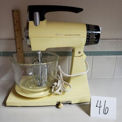 Lot 46: Vintage Yellow Sunbeam Mixmaster