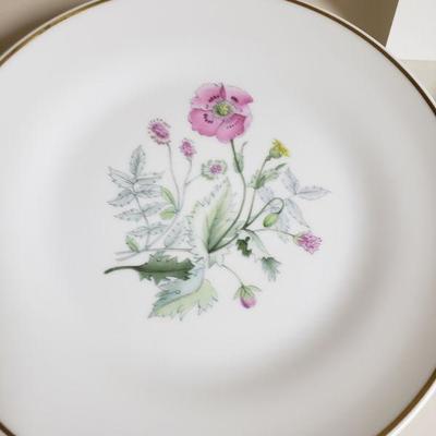Lot 47: ****(8) Flower Plates
