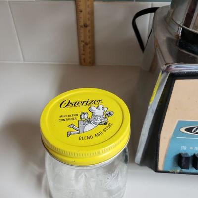 Lot 49: Vintage Osterizer Blender and Storage Jar