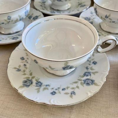LOT 52  MIKASA SET OF DISHES ROSE MELODY SERVICE FOR 8