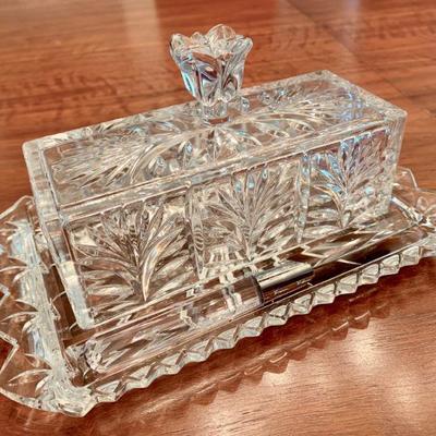LOT 110  CUT CRYSTAL FANCY COVERED BUTTER DISH w/SPREADER