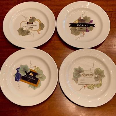 LOT 112 VINTAGE WEDGEWOOD GRAND GOURMET VINTAGE COLLECTION SET OF 4 CANAPE CHAMPAGNE PLATES