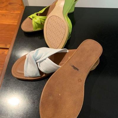 IB 75  TWO PAIRS OF SIZE 9 LEATHER DRESSY SANDALS