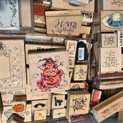 LOT 122  OVER 200 STAMP BLOCKS PAPERS TOOLS RIBBON CRAFTS HOBBY SCRAPBOOKING