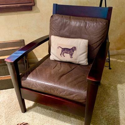 ARC 187 CONTEMPORARY CLUB ARM CHAIR LEATHER SEAT & BACK CUSHIONS