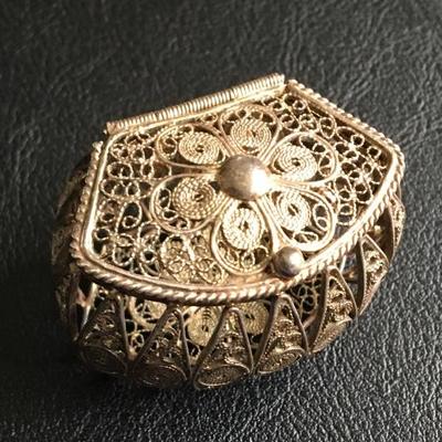 Antique 800 Silver Filigree Pill or Ring Box