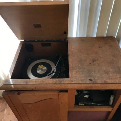 Turn table record player