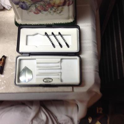 4-075 Harley Davidson collector dart set
