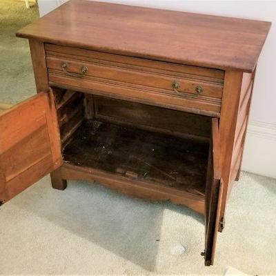 Lot #340  Cute Antique Pine Washstand - a classic