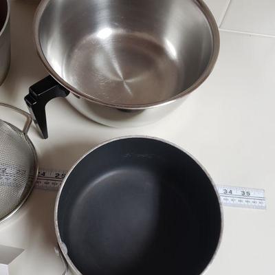 Lot 53: Mix of Pots, Steamer Baskets and a Strainer