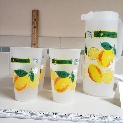 Lot 59: Vintage Porcelain Lemon & Leaf Dish & Plastic Lemonade Pitcher and (4) Cups