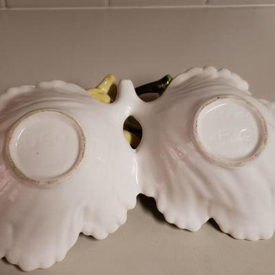 Lot 59: Vintage Porcelain Lemon & Leaf Dish & Plastic Lemonade Pitcher and (4) Cups