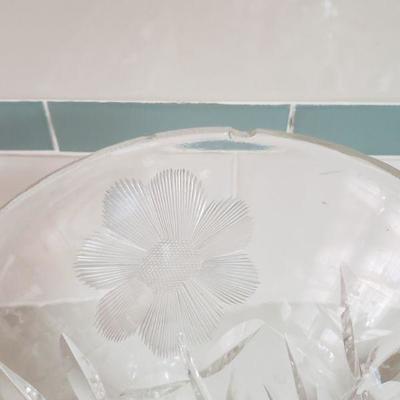 Lot 63: (3) Etched Flower Crystal Pieces