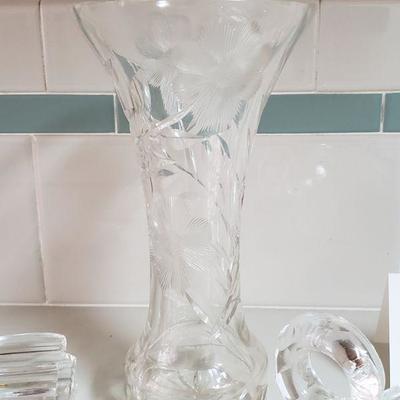 Lot 63: (3) Etched Flower Crystal Pieces