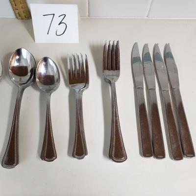 Lot 73: Oneida Silverware 