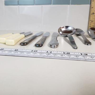 Lot 76: Mixed Flatware Lot