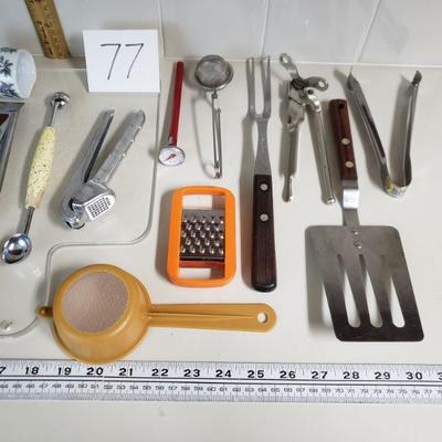 Lot 77: Kitchen Utensils Lot