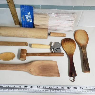 Lot 78: Vintage Wood Utensils Lot
