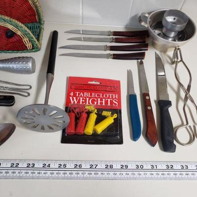 Lot 80: Kitchen Utensils Lot