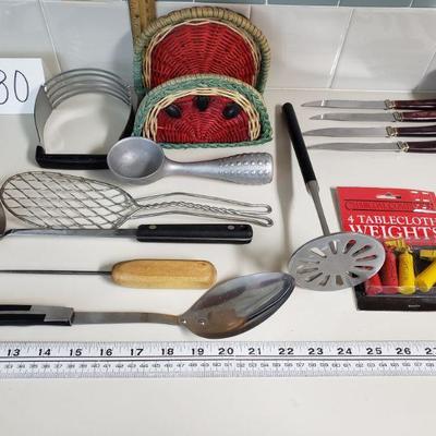 Lot 80: Kitchen Utensils Lot