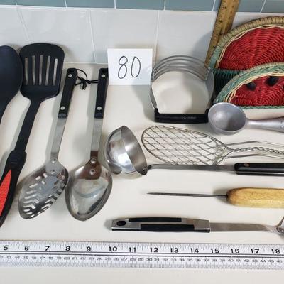 Lot 80: Kitchen Utensils Lot