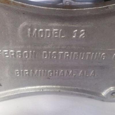 4-006 Model 12 oil can opener