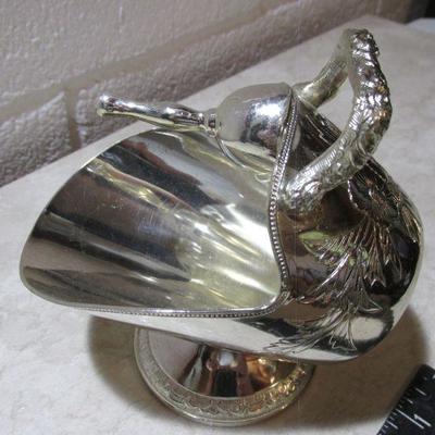 4-010 vintage silver plate sugar scuttle with scoop
