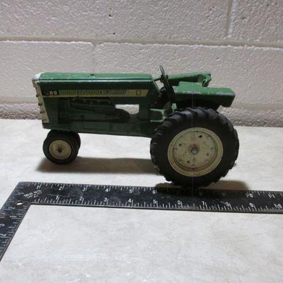 4-020 Oliver Model Tractor
