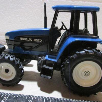 4-021 New Holland Model Tractor